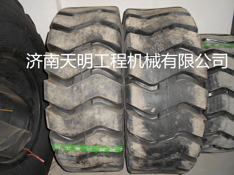 16/70-24工程机械轮胎 装载机轮胎16/70-24铲车