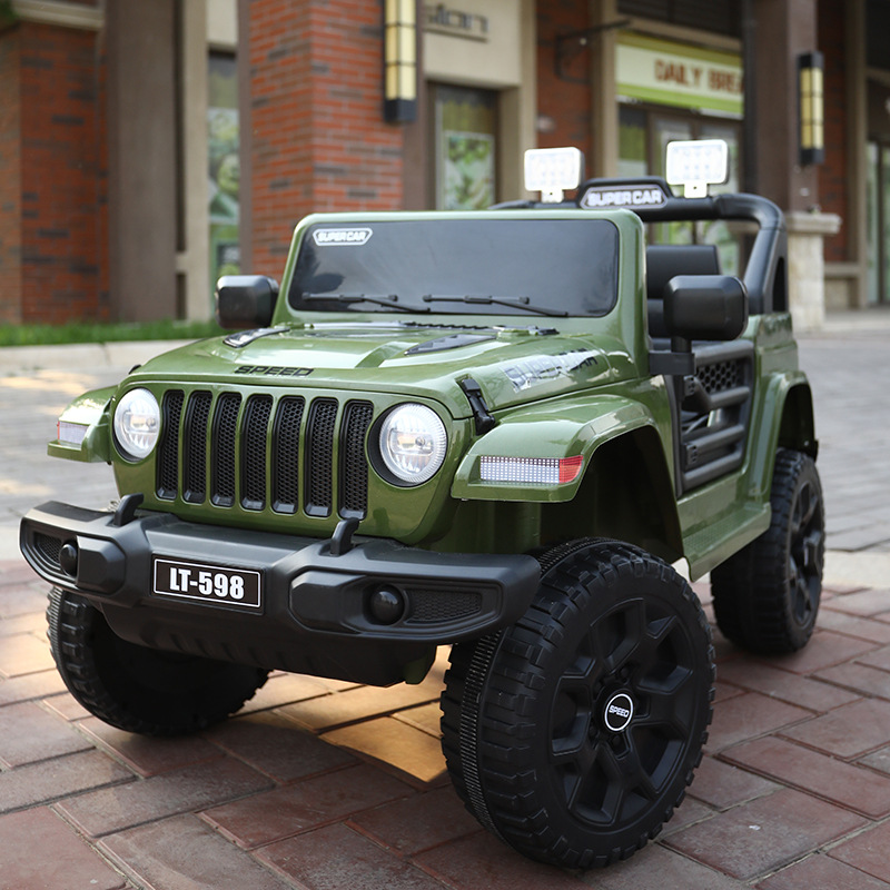 Coche de juguete para niños con tracción en las cuatro ruedas vehículo todoterreno portátil con batería de litio para niños nuevo coche de educación temprana para bebés de cuatro ruedas