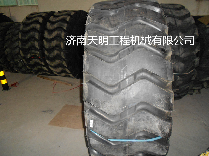 平阴批发临工装载机轮胎23.5-25 徐工 龙工 柳工 成工 沃尔沃铲车