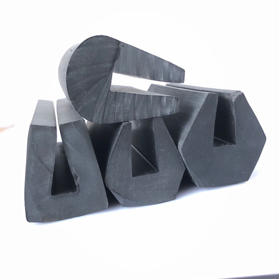 U型振动筛密封条矿筛压条振动筛橡胶条钢结构U型梁底部胶条