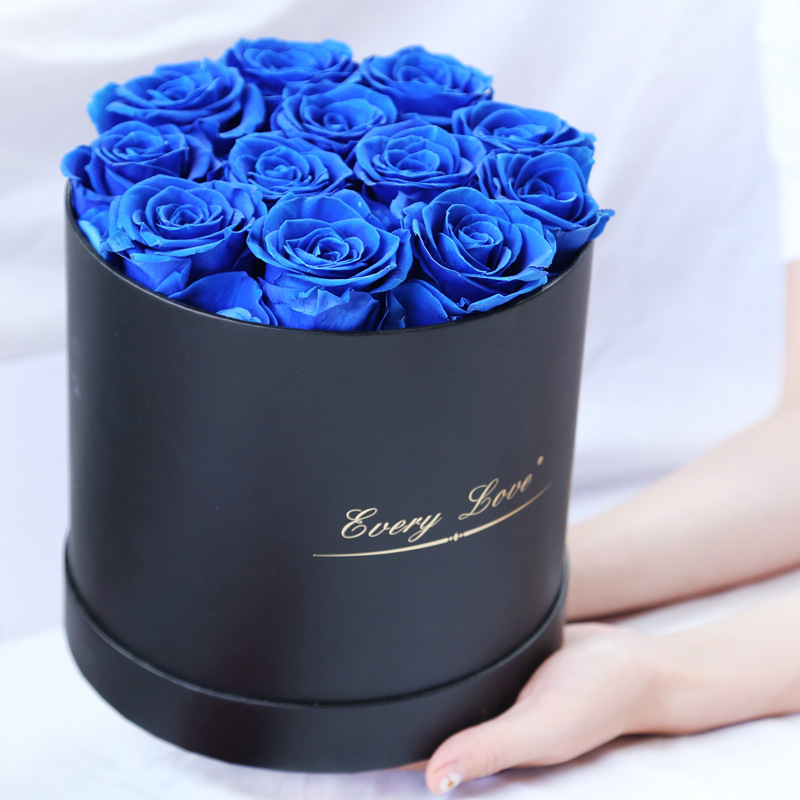 Negro + flor azul