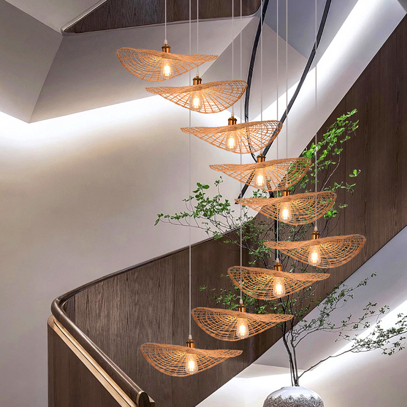 Lámpara de bambú chino casa de té B & B lámpara de restaurante retro personalidad creativa restaurante de olla caliente lámpara de escalera giratoria