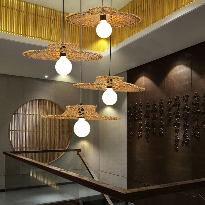 Estilo chino de bambú tejido de bambú lámpara de araña linterna hecha a mano del sudeste asiático restaurante japonés personalidad creativa dormitorio B & B lámpara