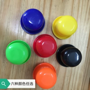 Стакан для игры в кости с подставкой пластиковый с кубиками