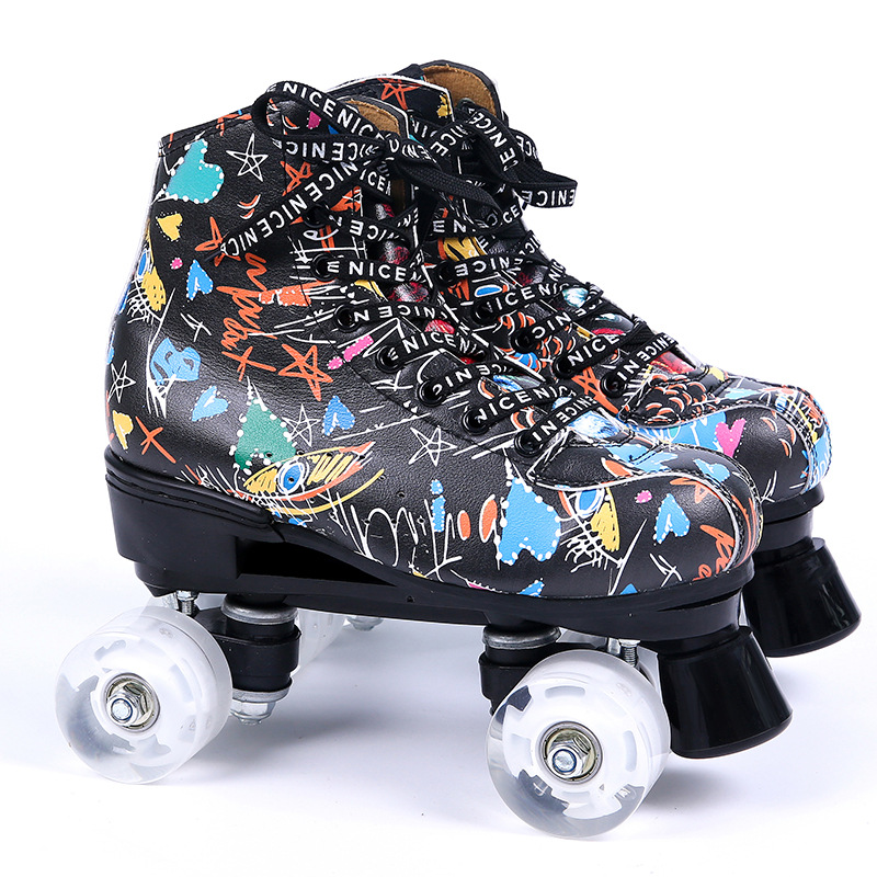 Nuevos patines de doble fila en blanco y negro patines de ruedas para adultos cuatro patines de patinaje sobre ruedas para hombres y mujeres al por mayor de fábrica transfronteriza