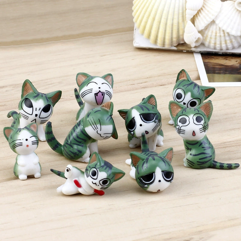 Халат, кукла, домик для поделок, котёнок
