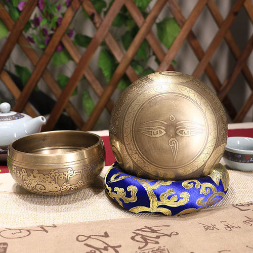 Cross-border sourcing Nepal handmade carved Buddha sound bowl Tibetan chanting bowl sound therapy yoga meditation bowl scripture bowl copper gong