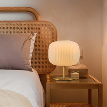 北欧轻奢台灯卧室简约现代创意美式客厅装饰灯日式温馨玻璃床头灯