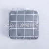 [灰色格子]