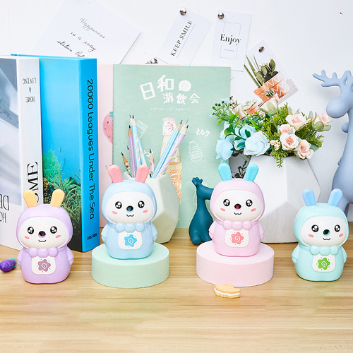 7808 Little Rabbit Pencil Sharpener Directly supplied from the manufacturer, the pencil sharpener automatically enters the pen and saves effort in cutting without getting stuck in lead.