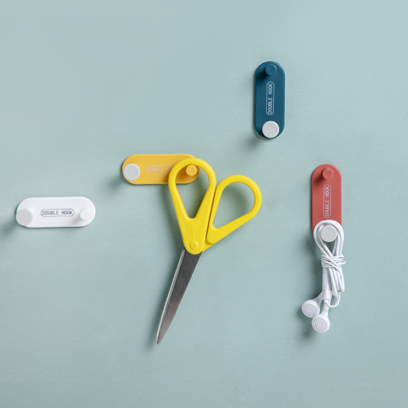 Fuerte gancho sin costuras de plástico sin perforaciones Gancho Doble color de contraste colorido almacenamiento en el hogar Gancho 4 Pack