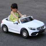 Mercedes Benz, электрическая комфортная радиоуправляемая машина