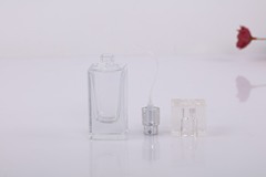 30ml高四方形玻璃香水瓶透明瓶噴霧瓶化妝品空瓶分裝瓶高檔便攜