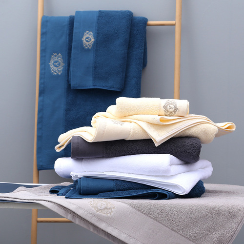 High-Grade Hotel Quality Pure Cotton Bath Towels for Men and Women, Non- shedding, Thick and Absorbent Shower Towels for Couples with Embroidered Logo