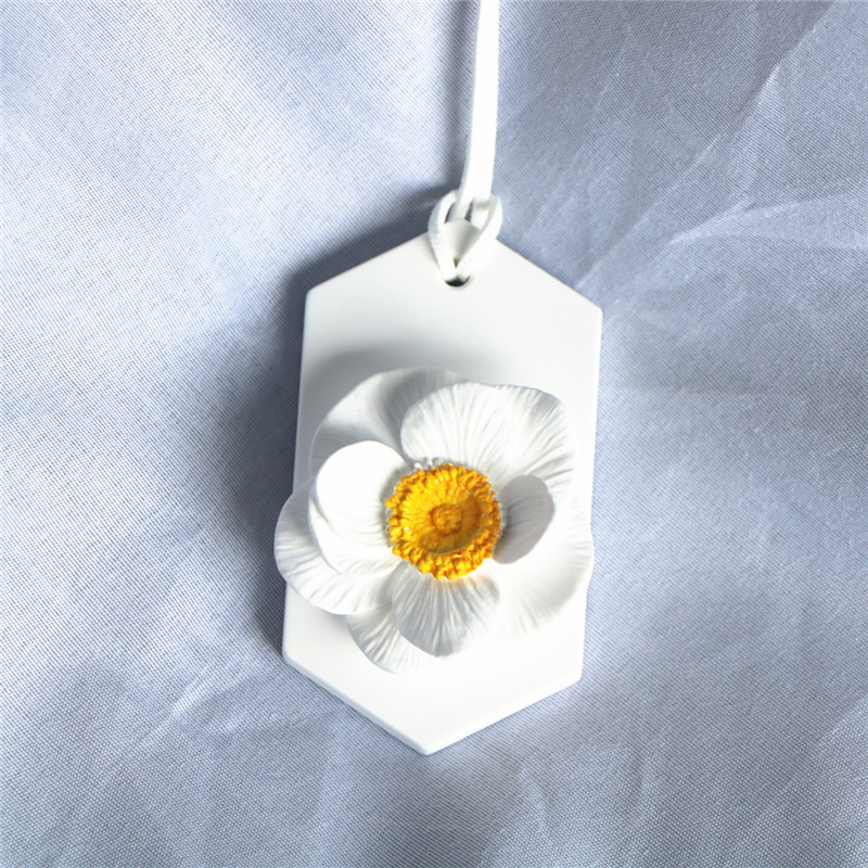 Anemone Shape Car Perfume Aromatherapy Diffuser Stone Pendant Set Car Aromatherapy Gypsum Deodorizing Car Pendant