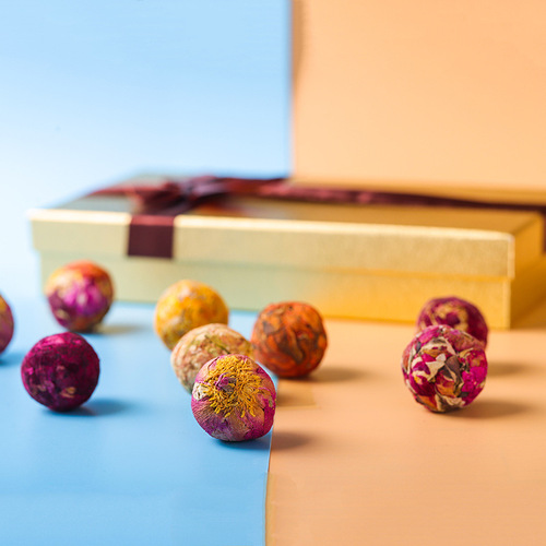 Yunnan Dragon Pearl Flower Tea Gift Box 18 Pieces Aromatic Black Tea Dragon Pearls Yunnan Dian Hong Tea Rose Jasmine Tea