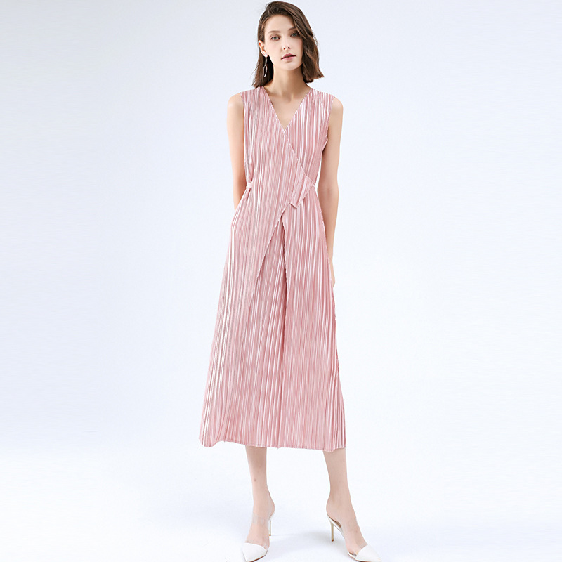 Dress Summer 2026 New Style Women's Original Design Pure Color Splicing Mid-Length Loose Pleated Glossy Dress for Women