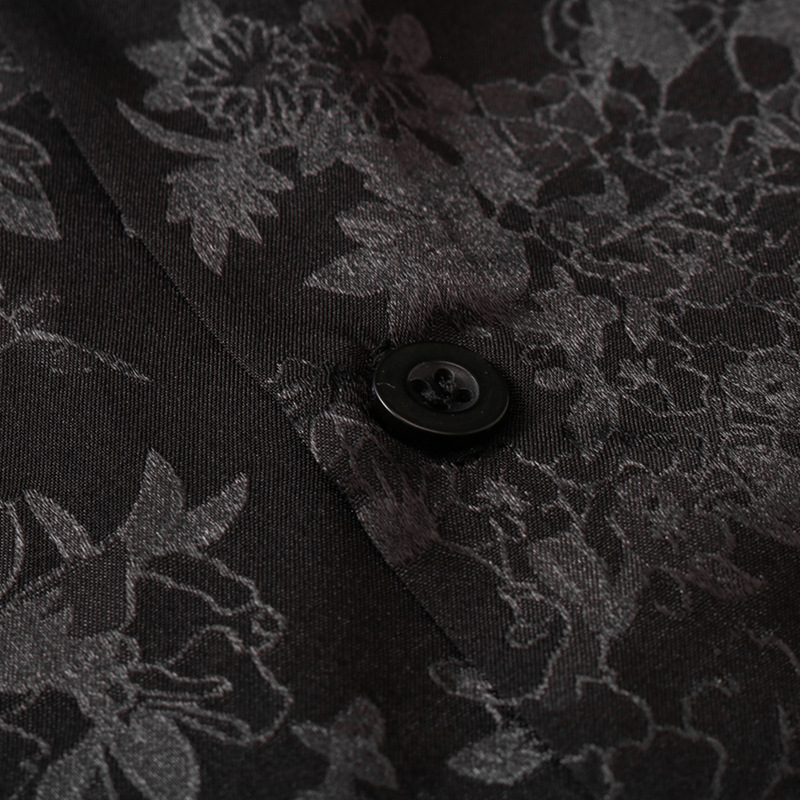 Venta directa de fábrica de moda nacional hombres y mujeres pareja media manga patrón floral suelta solapa verano camisa de manga corta entrega de una pieza