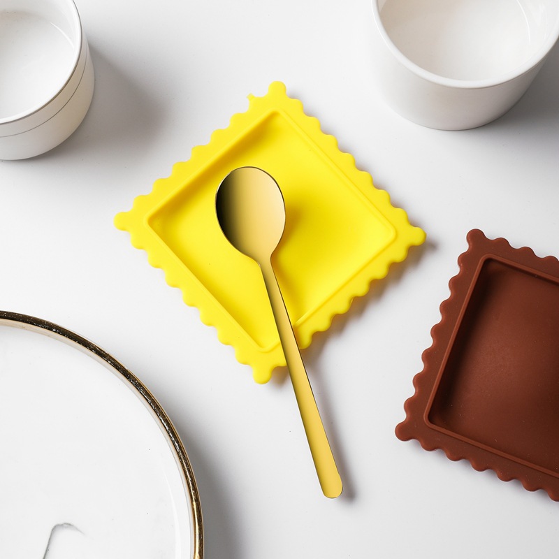 创意汤勺垫 饼干造型 卡通桌面硅胶隔热防烫垫 厨房实用小工具