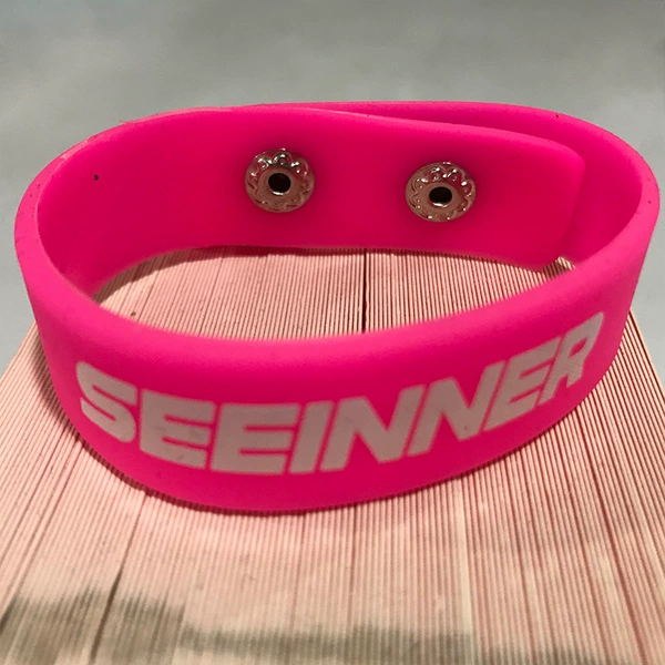 Se01 rose red