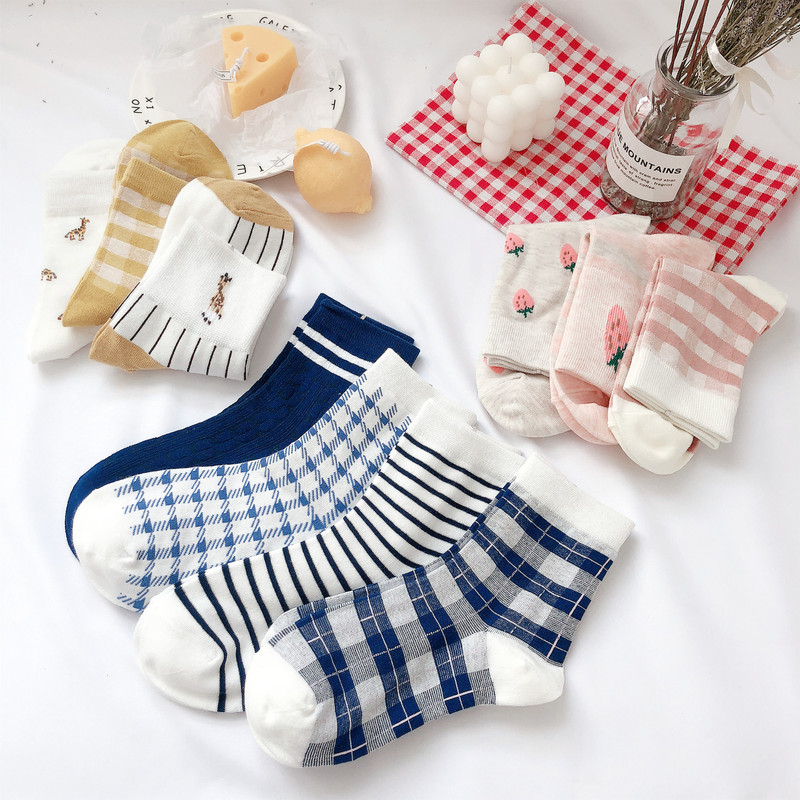 Discontinued Color Inventory of Xinjiang Cotton Socks, Low Price Clearance at 1 Yuan Discontinued Color Inventory of Xinjiang Cotton Socks, Low Price Clearance at 1 Yuan