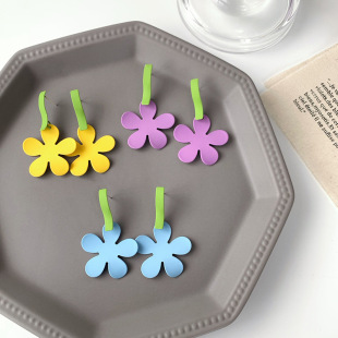 �ļ�С���¿��Ứ����h�x��ͬ������ɫ���|�L����ܛ�|���A