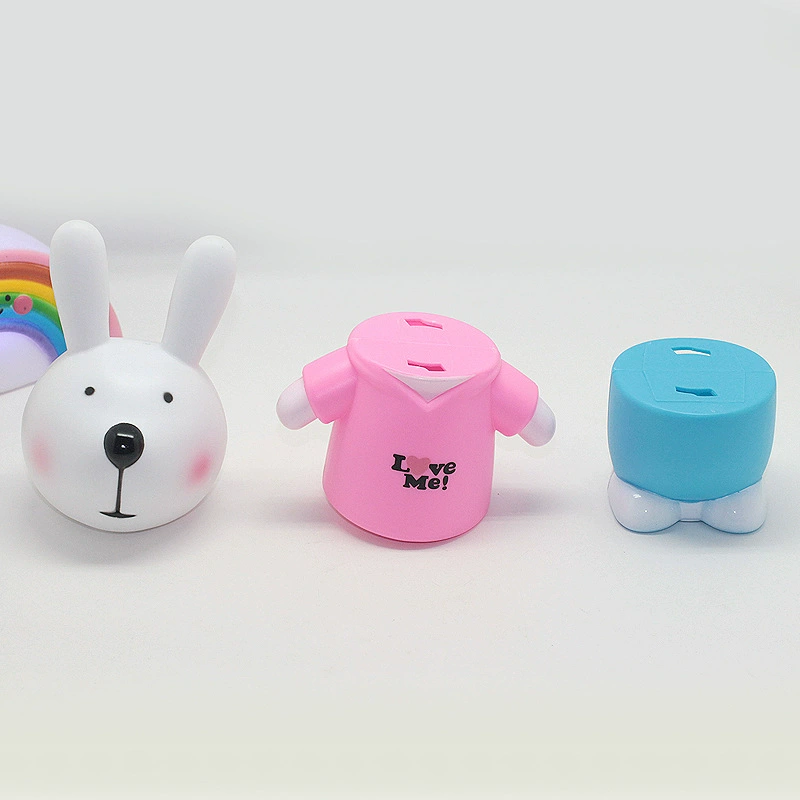 Пластиковый симпатичный копилок- piggy bank?