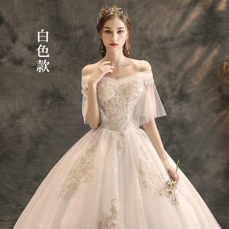 Nuevo vestido de novia 2026 para novias de baja estatura, vestido de princesa francés de estilo forestal con hombros descubiertos, ideal para fotografía de viajes.