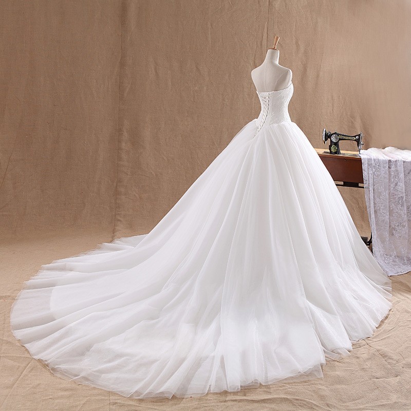 2026 Spring New Style Trailing Wedding Dress, White Simple and Elegant Plus Size High-Waisted Strapless Bridal Gown for Export