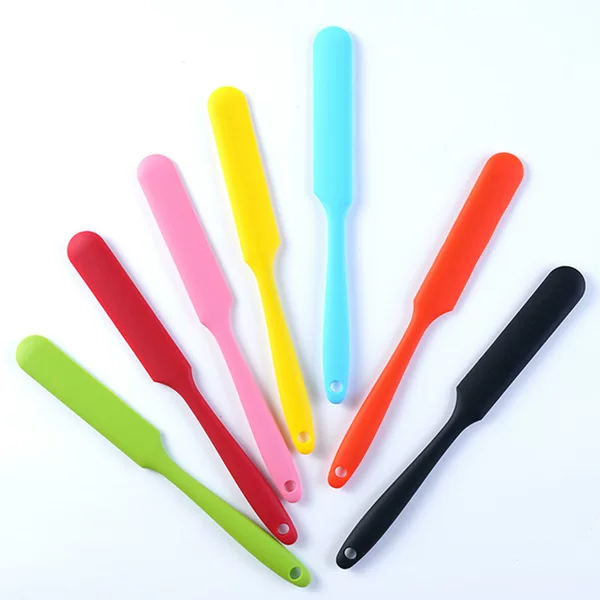 One-piece delivery one-piece all-inclusive long silicone spatula butter cake cream scraper baking tools wholesale