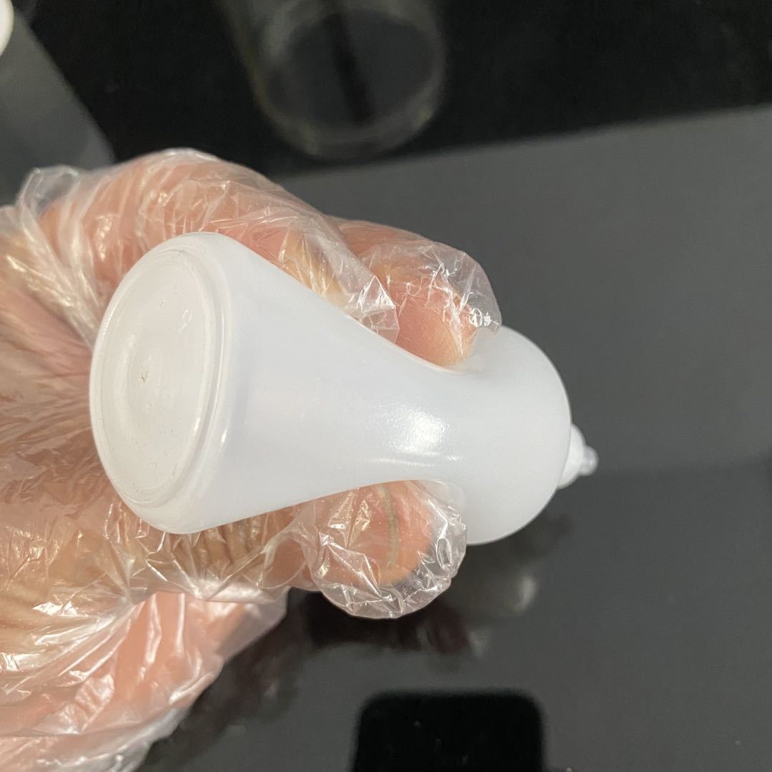 Botella de goteo de plástico Botella de gotas para los ojos de boca afilada de 5ml Botella de dispensación de 10ml 20ml Botella de medicina pequeña extruida líquida Spot al por mayor