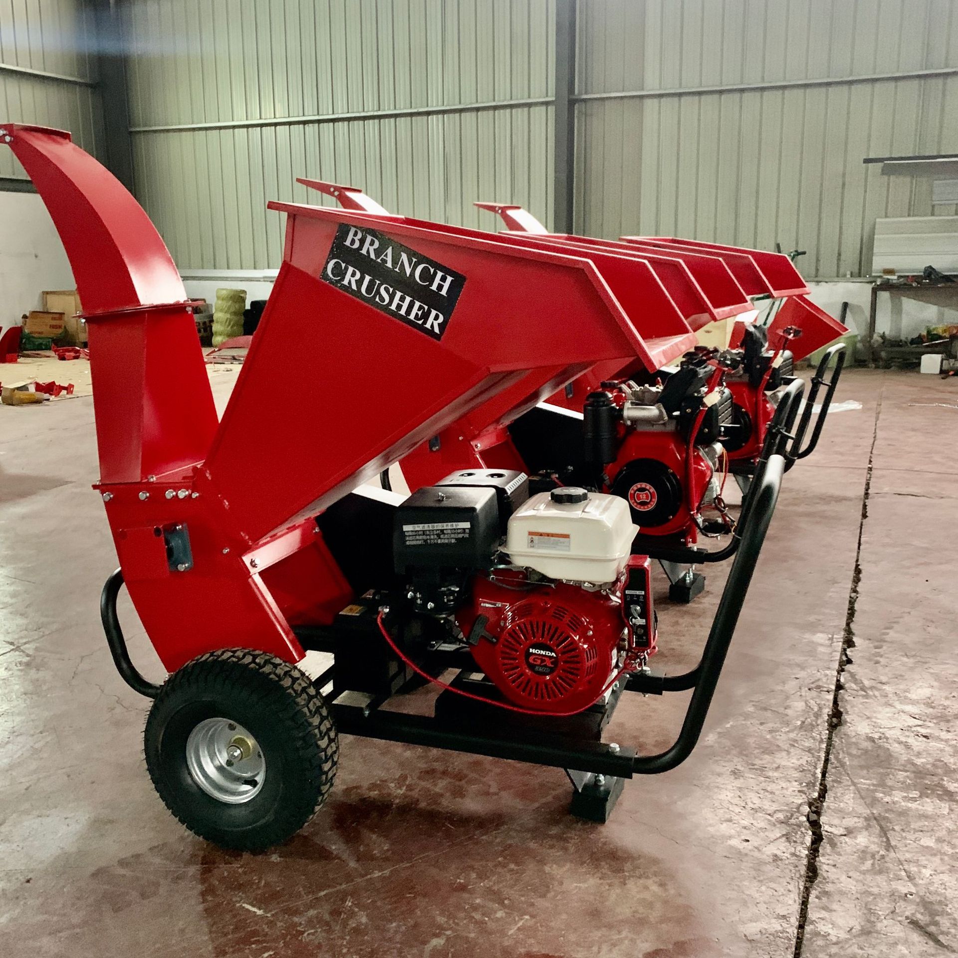 汽油枝条碎枝机 移动式环保果树粉碎机操作视频有吗