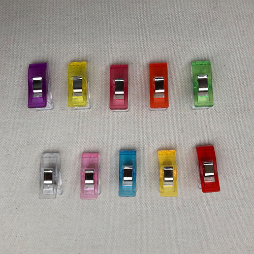 Factory direct sales plastic hemming clip, ax clip, plastic small clip, sewing positioning clip, color