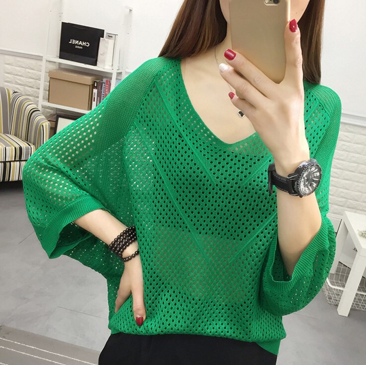 20 Summer New Hollow Short-sleeved Batwing Shirt Loose Knitted Top V-neck Solid Color Jacket Large Size Women's Blouse