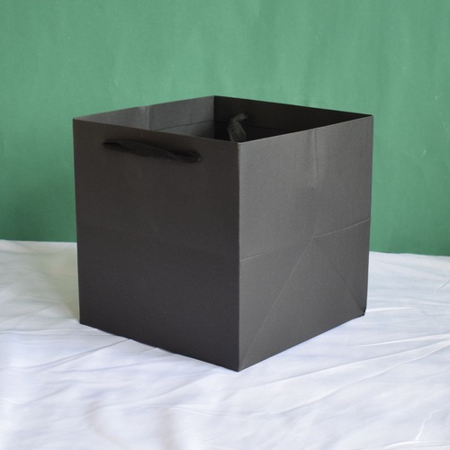 Wholesale square tote bags with thick kraft paper, universal clothing, flowers, takeout, gift packaging bags