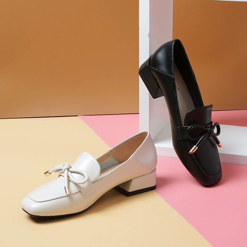 Женские туфли Huidong Yixinda 189-3 для осени, кожаные слипоны в британском стиле на массивном каблуке, лоферы для женщин, дышащие и амортизирующие.