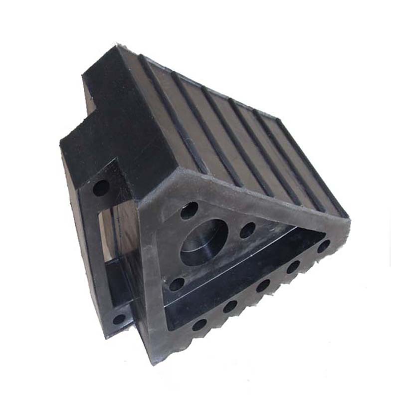 停车使用止轮器 三角形橡胶楔子  RUBBER CHOCK