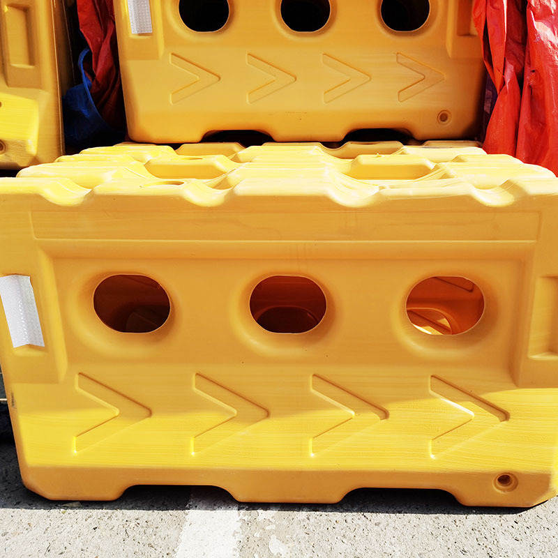 三孔水马1200*680mm公分黄色吹塑隔离墩道路灌水灌沙水马分离护栏