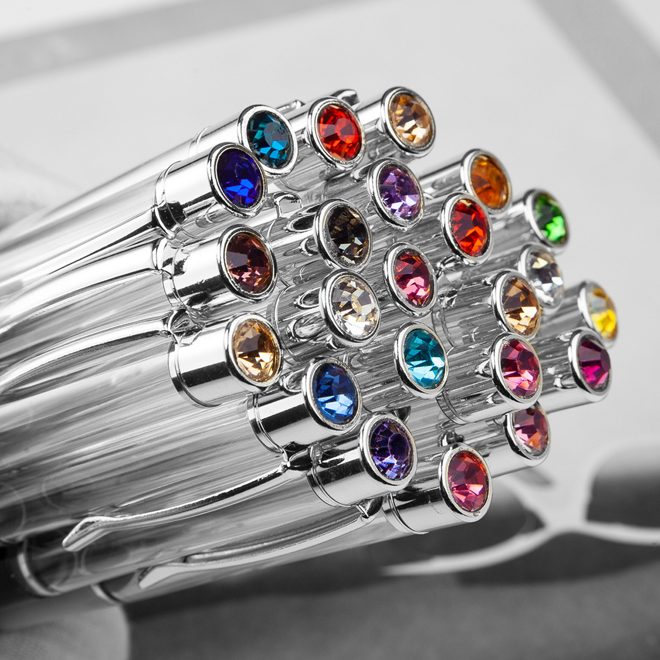 Fábrica al por mayor de metal creativo bolígrafo DIY impresión pluma de cristal japonés y coreano llenado de aceite tubo vacío bolígrafo