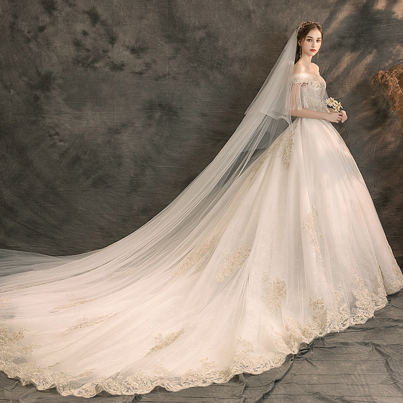 Nuevo vestido de novia 2026 para novias de baja estatura, vestido de princesa francés de estilo forestal con hombros descubiertos, ideal para fotografía de viajes.