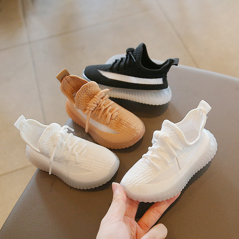 Children's Sports Shoes 2026 Spring and Autumn Boys' Yeezy Shoes New Style Girls' Casual Mesh Shoes Breathable Baby White Shoes Single Children's Sports Shoes 2026 Spring and Autumn Boys' Yeezy Shoes New Style Girls' Casual Mesh Shoes Breathable Baby White Shoes Single