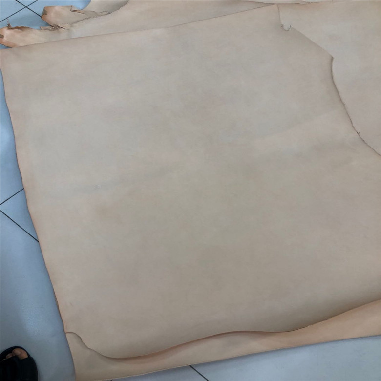 厂家供应美鞍头层牛皮箱包皮植鞣革原色树膏1.8-2.0MM