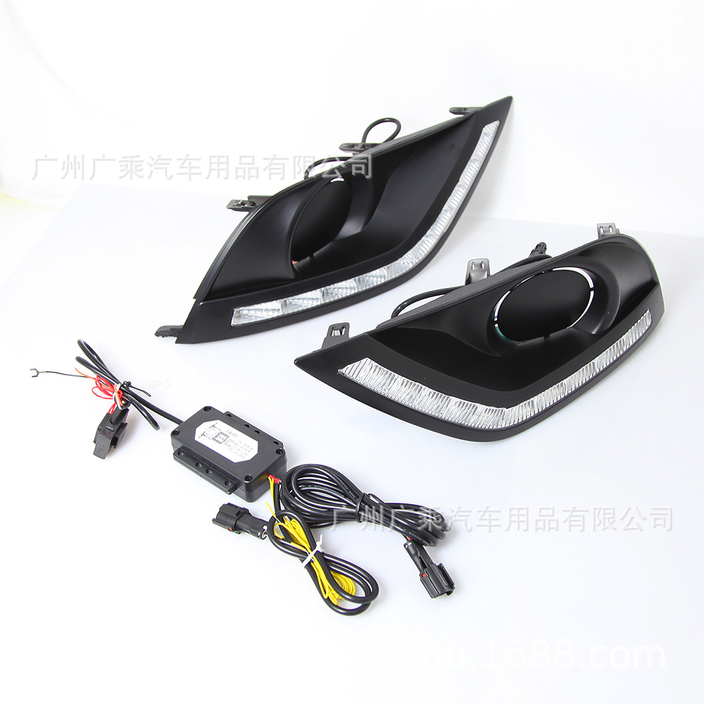 Para Nissan soleado LED DRL niebla luz lam