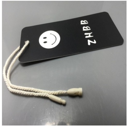 The manufacturer supplies clothing hanging beads, high-end tag ropes, bullets, hanging beads, hanging ropes, lanyards and tag lines.