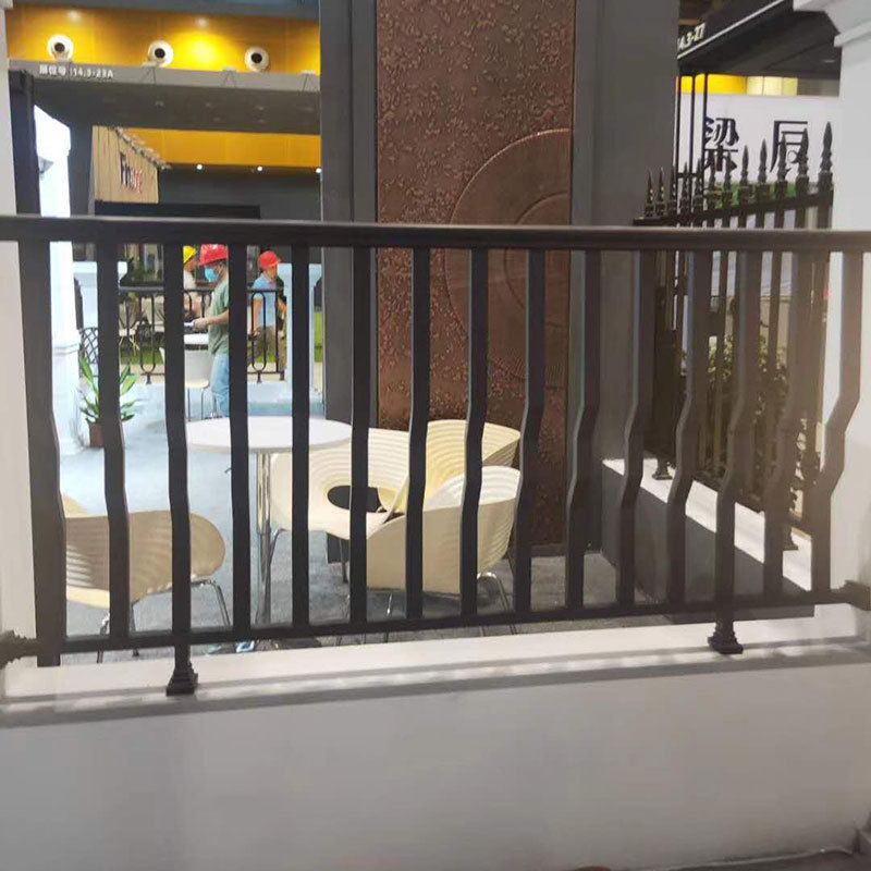 新款防护栏围栏庭院铝合金隔离栅栏 小区别墅花园围栏