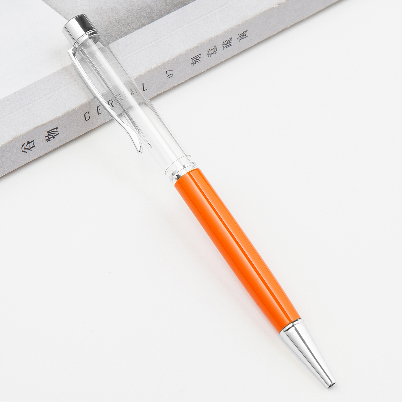 Fábrica al por mayor de metal creativo bolígrafo DIY impresión pluma de cristal japonés y coreano llenado de aceite tubo vacío bolígrafo