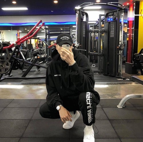 Muscle-building Weightlifting Hooded Sports Sweatsuit Set for Men: Winter Pullover, Plus-Size Jacket with Fleece Lining, Thickened Design, and Relaxed-Fit Warm-Keeping Pants