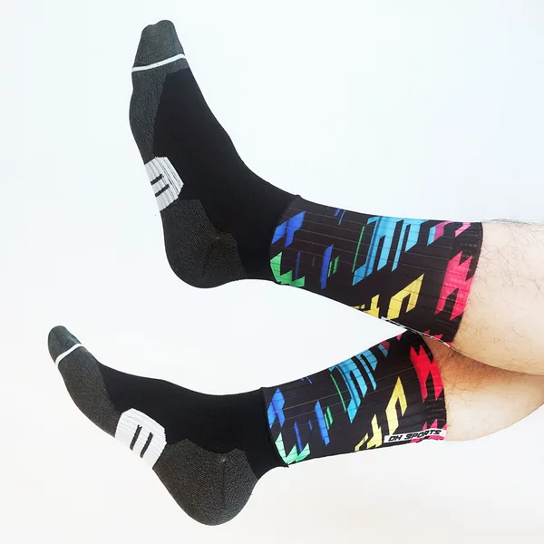 Breaking Wind Cycling Socks, Bicycle Sports Socks, High Elasticity, Breathable, Sweat-Absorbent, Silicone Non-Slip, Mid-Tube Socks for Men and Women, All-Season Mid-Tube Socks