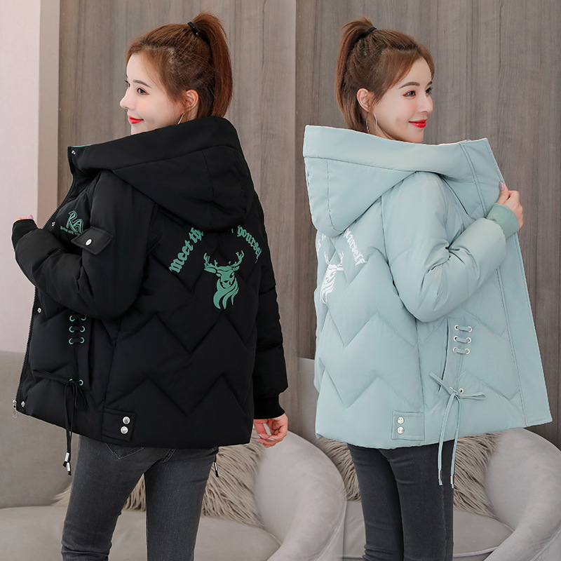 여성용 면 패딩 의류 짧은 겨울 한국 스타일 느슨한 두꺼운 학생 빵 옷 쁘띠를위한 새로운 후드 다운 코튼 패딩 재킷
