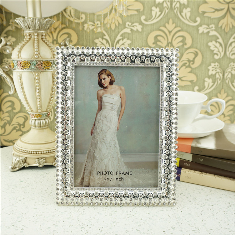 Wedding photo frame luxury high-end promotional gift metal full diamond photo frame photo frame home decoration frame Wedding photo frame luxury high-end promotional gift metal full diamond photo frame photo frame home decoration frame